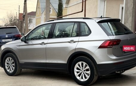 Volkswagen Tiguan II, 2019 год, 2 350 000 рублей, 17 фотография