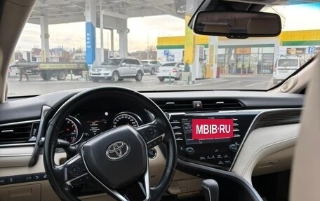 Toyota Camry, 2018 год, 2 700 000 рублей, 7 фотография