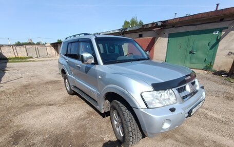 Mitsubishi Pajero III рестайлинг, 2004 год, 800 000 рублей, 2 фотография