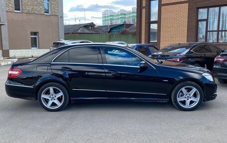 Mercedes-Benz E-Класс, 2012 год, 1 450 000 рублей, 6 фотография