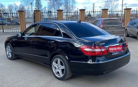 Mercedes-Benz E-Класс, 2012 год, 1 450 000 рублей, 4 фотография