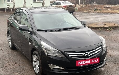 Hyundai Solaris II рестайлинг, 2015 год, 1 230 000 рублей, 2 фотография