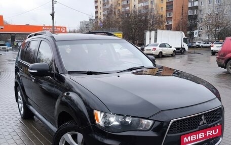 Mitsubishi Outlander III рестайлинг 3, 2010 год, 1 150 000 рублей, 3 фотография