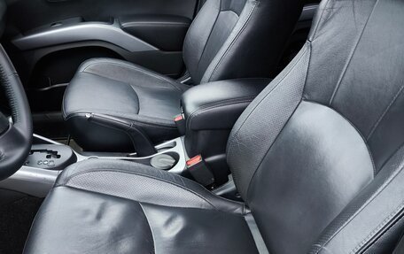 Mitsubishi Outlander III рестайлинг 3, 2010 год, 1 150 000 рублей, 13 фотография