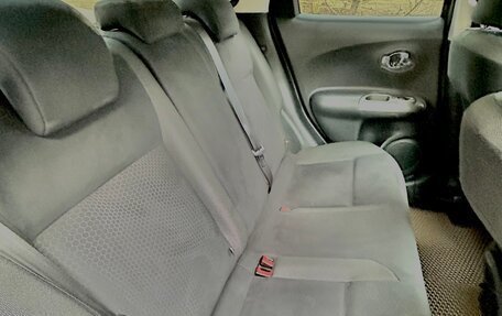 Nissan Juke II, 2013 год, 900 000 рублей, 14 фотография