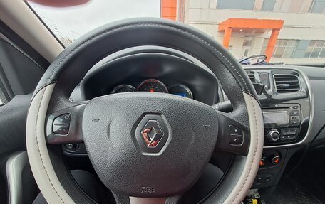 Renault Logan II, 2016 год, 750 000 рублей, 3 фотография