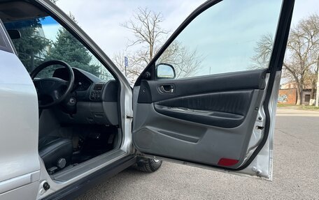 Mitsubishi Galant VIII, 2001 год, 410 000 рублей, 24 фотография