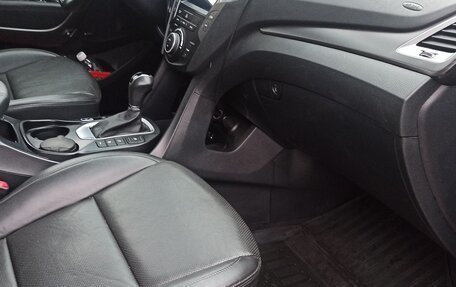 Hyundai Santa Fe III рестайлинг, 2016 год, 2 000 000 рублей, 18 фотография