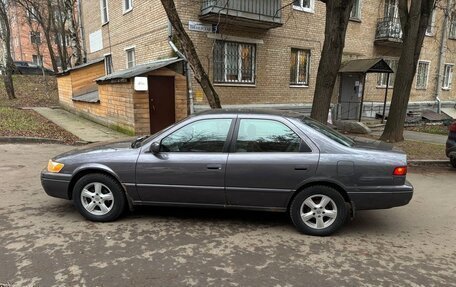 Toyota Camry, 1999 год, 630 000 рублей, 2 фотография