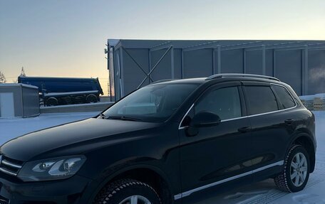 Volkswagen Touareg III, 2010 год, 2 000 000 рублей, 2 фотография