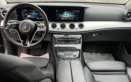 Mercedes-Benz E-Класс, 2021 год, 2 850 000 рублей, 16 фотография