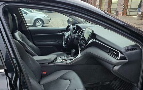 Toyota Camry, 2021 год, 3 800 000 рублей, 5 фотография