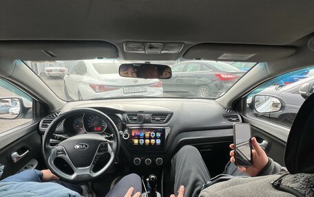 KIA Rio III рестайлинг, 2015 год, 529 900 рублей, 3 фотография