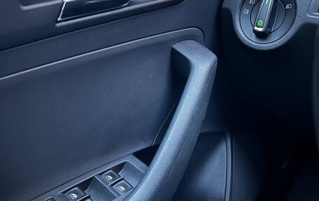 Skoda Rapid I, 2015 год, 800 000 рублей, 18 фотография