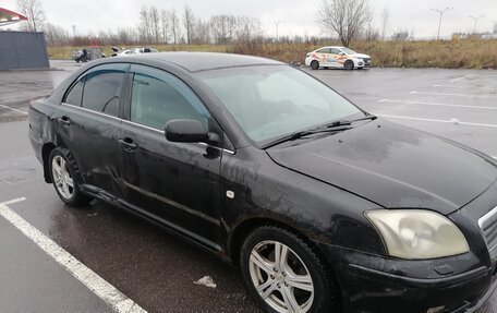 Toyota Avensis III рестайлинг, 2005 год, 420 000 рублей, 1 фотография