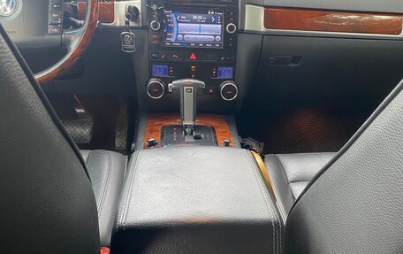 Volkswagen Touareg III, 2006 год, 835 000 рублей, 11 фотография