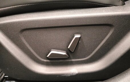 Geely Emgrand, 2024 год, 1 999 000 рублей, 13 фотография