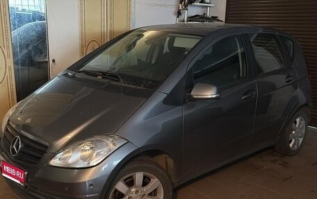 Mercedes-Benz A-Класс, 2012 год, 1 000 000 рублей, 1 фотография