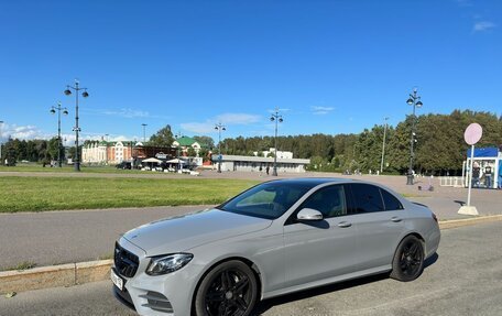 Mercedes-Benz E-Класс, 2016 год, 2 700 000 рублей, 1 фотография