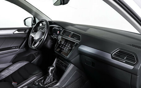 Volkswagen Tiguan II, 2021 год, 3 398 000 рублей, 11 фотография