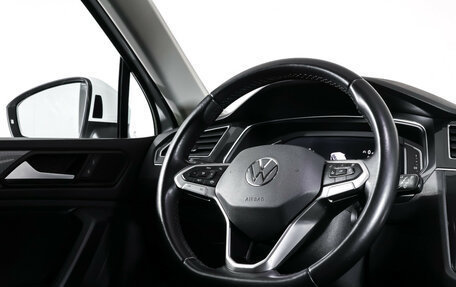 Volkswagen Tiguan II, 2021 год, 3 398 000 рублей, 13 фотография