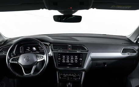 Volkswagen Tiguan II, 2021 год, 3 398 000 рублей, 17 фотография