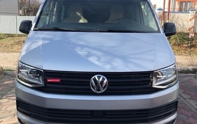 Volkswagen Multivan T6 рестайлинг, 2017 год, 4 850 000 рублей, 1 фотография