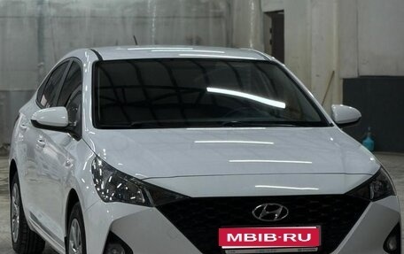 Hyundai Solaris II рестайлинг, 2021 год, 1 490 000 рублей, 1 фотография