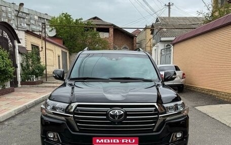 Toyota Land Cruiser 200, 2017 год, 7 500 000 рублей, 1 фотография
