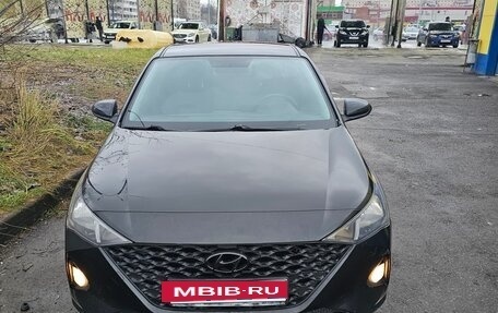 Hyundai Solaris II рестайлинг, 2021 год, 1 150 000 рублей, 2 фотография