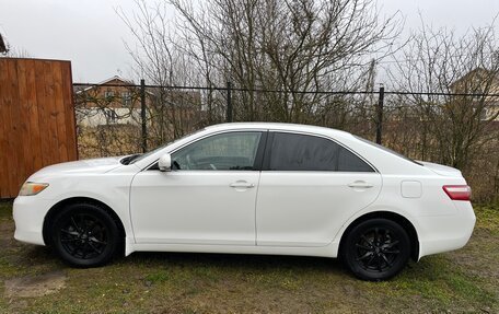 Toyota Camry, 2010 год, 1 700 000 рублей, 2 фотография