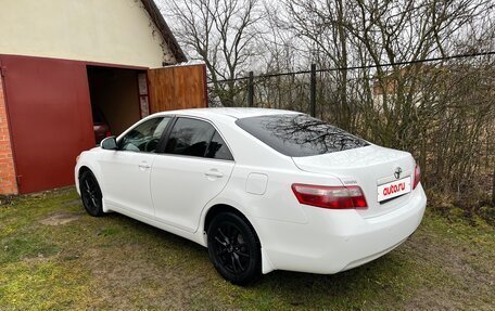 Toyota Camry, 2010 год, 1 700 000 рублей, 4 фотография