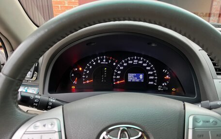 Toyota Camry, 2010 год, 1 700 000 рублей, 9 фотография