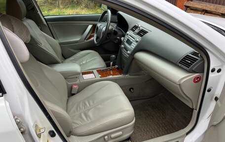 Toyota Camry, 2010 год, 1 700 000 рублей, 11 фотография