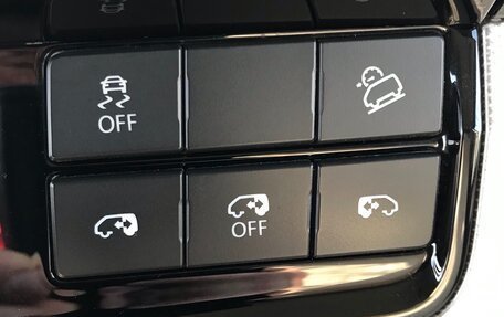 Volkswagen Multivan T6 рестайлинг, 2017 год, 4 850 000 рублей, 19 фотография