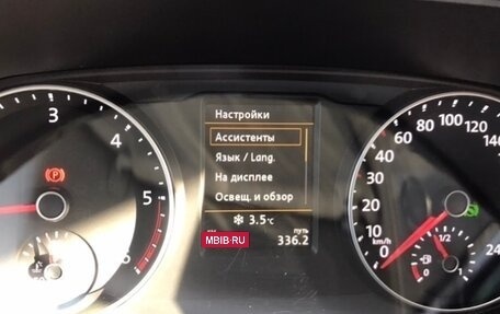 Volkswagen Multivan T6 рестайлинг, 2017 год, 4 850 000 рублей, 29 фотография