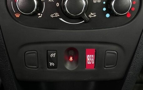 Renault Sandero II рестайлинг, 2018 год, 1 096 000 рублей, 23 фотография