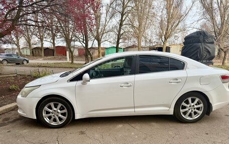 Toyota Avensis III рестайлинг, 2011 год, 1 150 000 рублей, 2 фотография