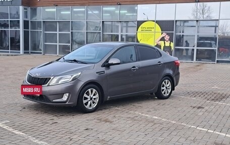 KIA Rio III рестайлинг, 2013 год, 800 000 рублей, 4 фотография