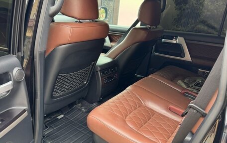 Toyota Land Cruiser 200, 2017 год, 7 500 000 рублей, 8 фотография