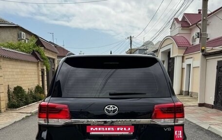 Toyota Land Cruiser 200, 2017 год, 7 500 000 рублей, 4 фотография