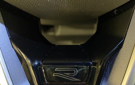 Volkswagen Tiguan II, 2021 год, 3 990 000 рублей, 9 фотография