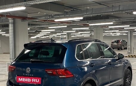 Volkswagen Tiguan II, 2021 год, 3 990 000 рублей, 4 фотография