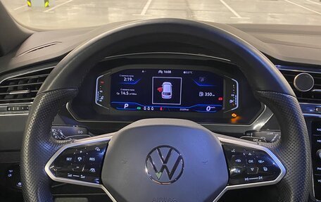 Volkswagen Tiguan II, 2021 год, 3 990 000 рублей, 10 фотография