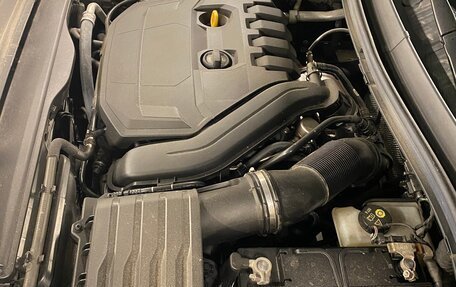 Volkswagen Tiguan II, 2021 год, 3 990 000 рублей, 23 фотография