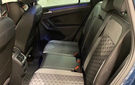 Volkswagen Tiguan II, 2021 год, 3 990 000 рублей, 29 фотография