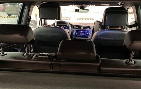 Volkswagen Tiguan II, 2021 год, 3 990 000 рублей, 27 фотография