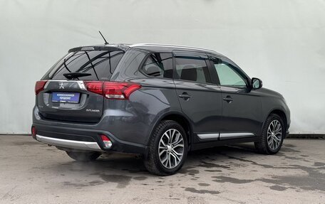 Mitsubishi Outlander III рестайлинг 3, 2015 год, 2 250 000 рублей, 5 фотография