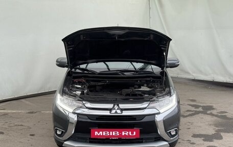 Mitsubishi Outlander III рестайлинг 3, 2015 год, 2 250 000 рублей, 4 фотография