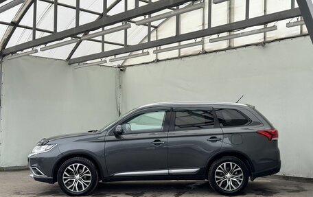 Mitsubishi Outlander III рестайлинг 3, 2015 год, 2 250 000 рублей, 9 фотография